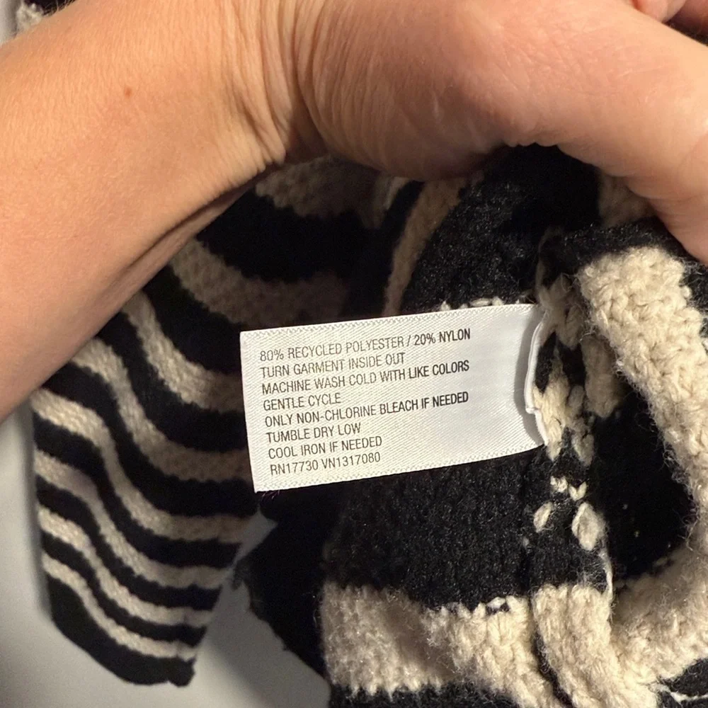 a new day Black and Cream Striped Cardigan Boxy Boucle Medium EUC